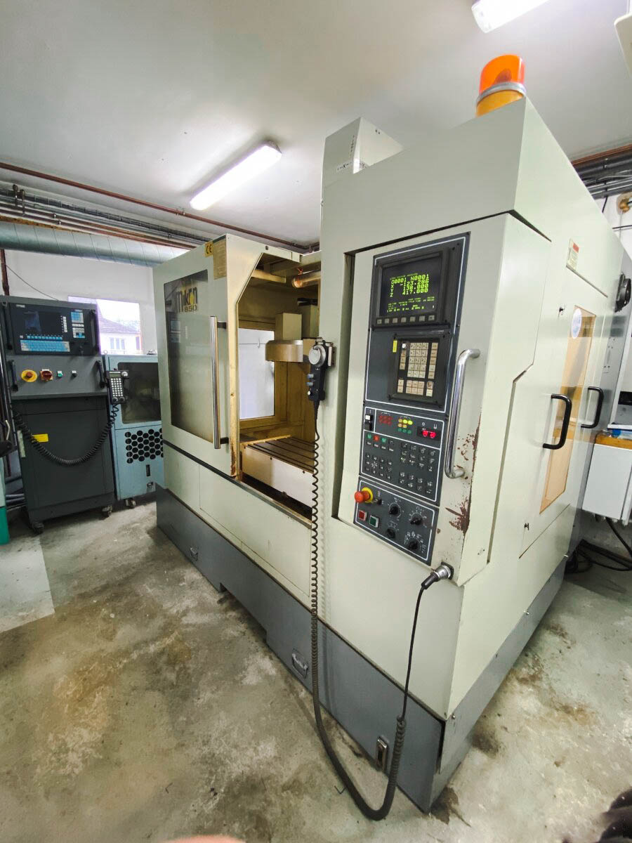 Used Hartford Omikron 850 - Vertical Machining Center - 2001
