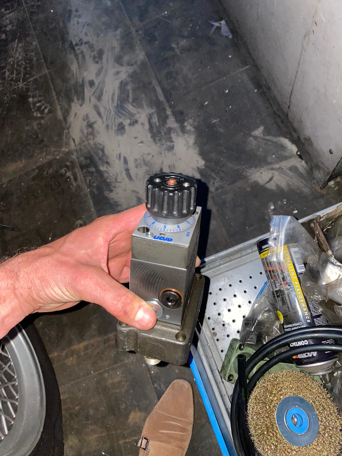 Gebruikt MACO VK370AR - Automatische Verticale Cirkelzaag - 2005