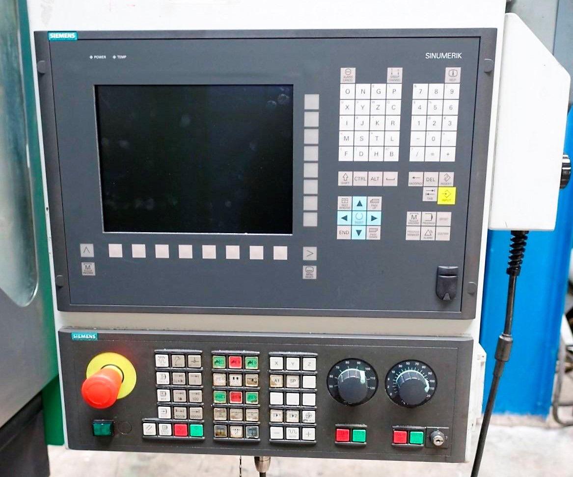 Used Unisign UV4000 - Vertical Machining Center - 2007