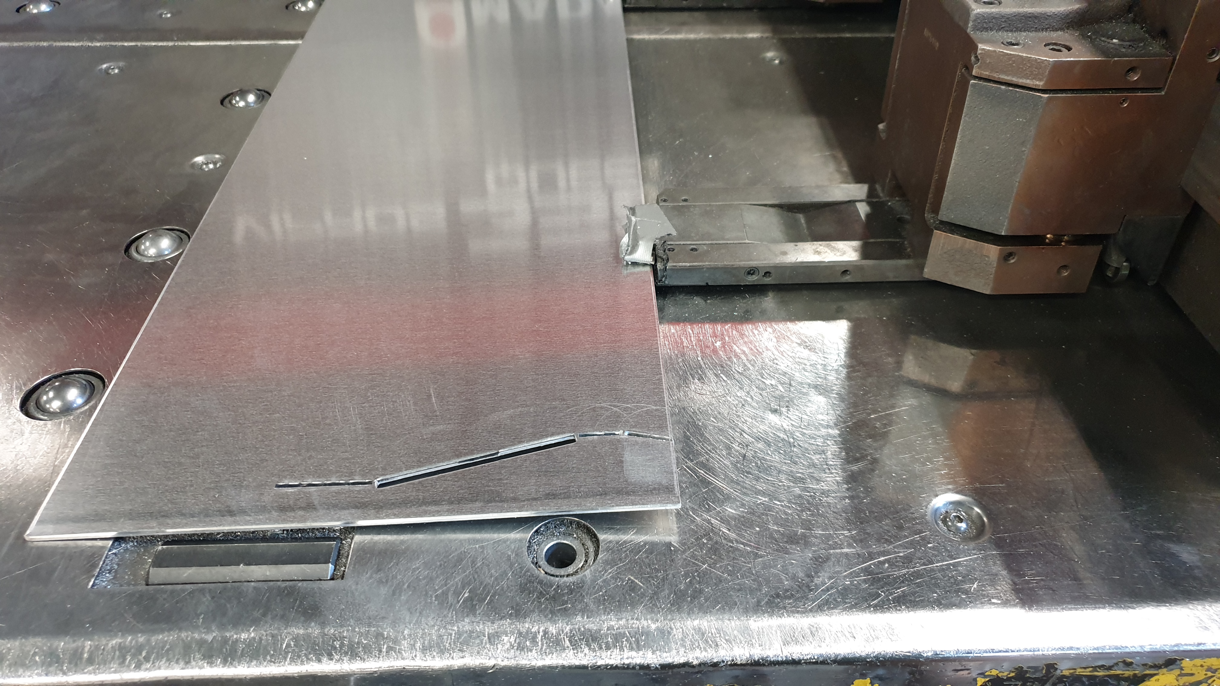 Used Amada Vipros 358 Queen I Punching Machine I 1997