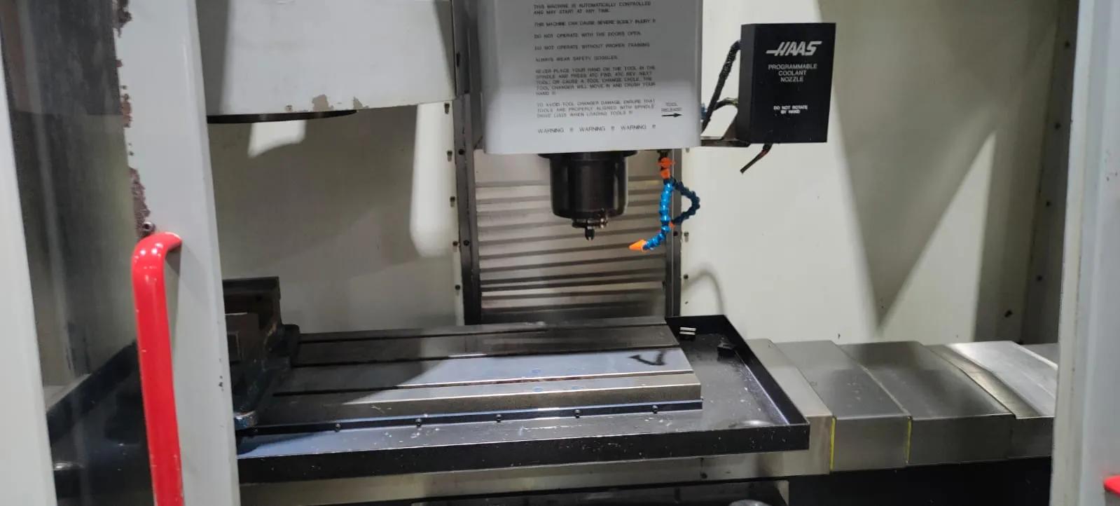 Gebruikt Haas VF 0 I Verticaal Bewerkingscentrum