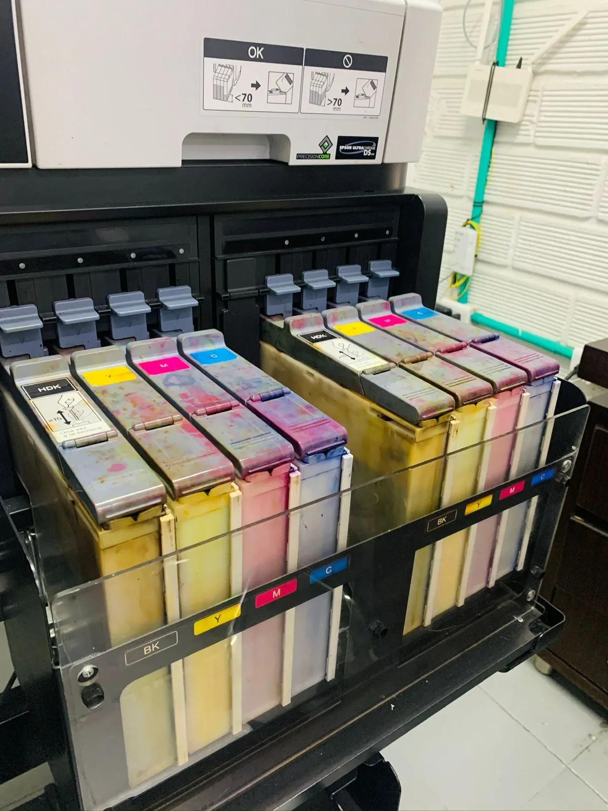 Gebruikt Epson SureColor F9200 I Dye Sublimation Printer