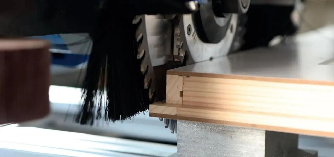 Ozgenc Makina WD 600 Plus I Automatische Deuropen Snijmachine