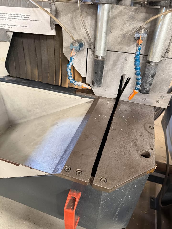 Used Elumatec DG 104/01 I Double Mitre Saw I 2004