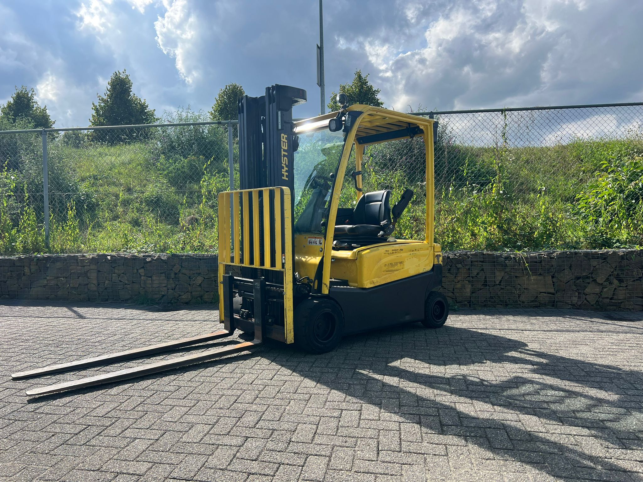 Used Hyster J2.0XN LWB I Forklift I 2017
