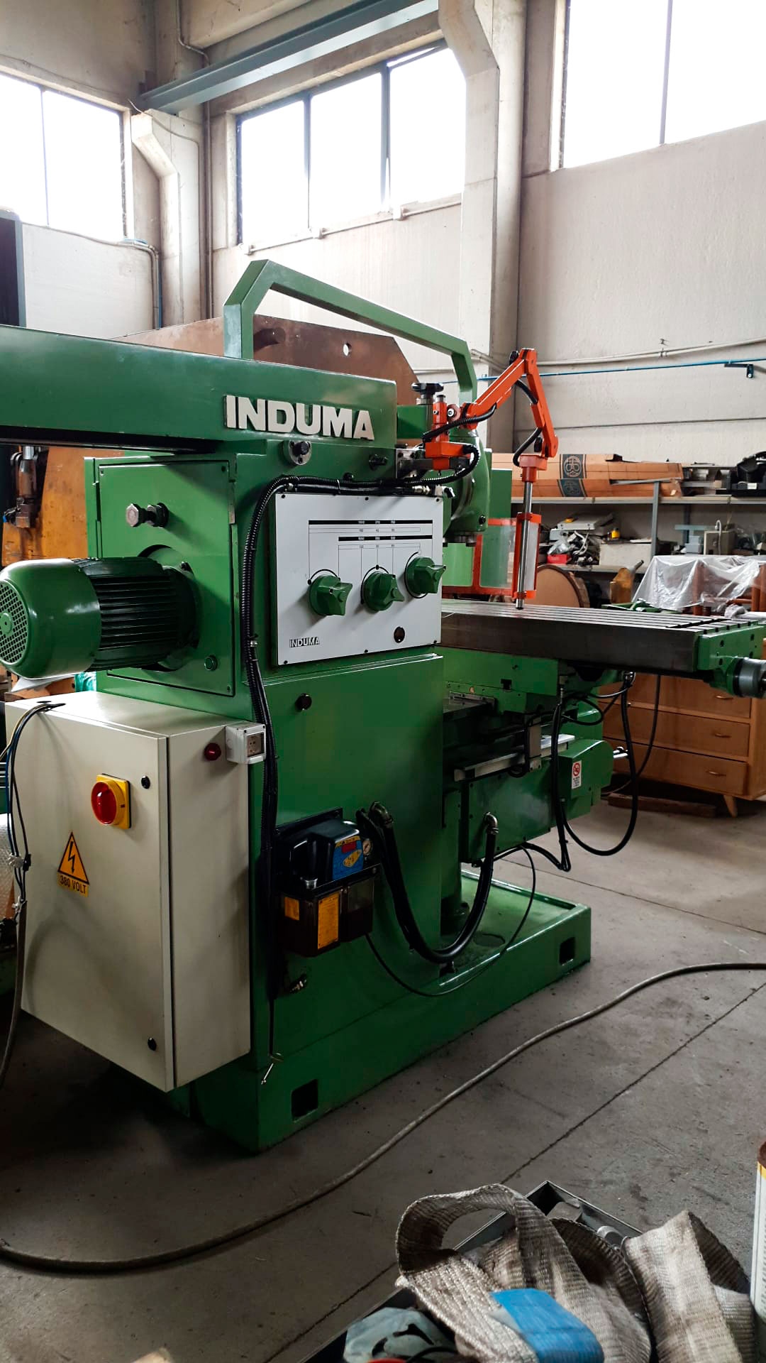 Gebruikt Induma 2045 - Freesmachine - 1988