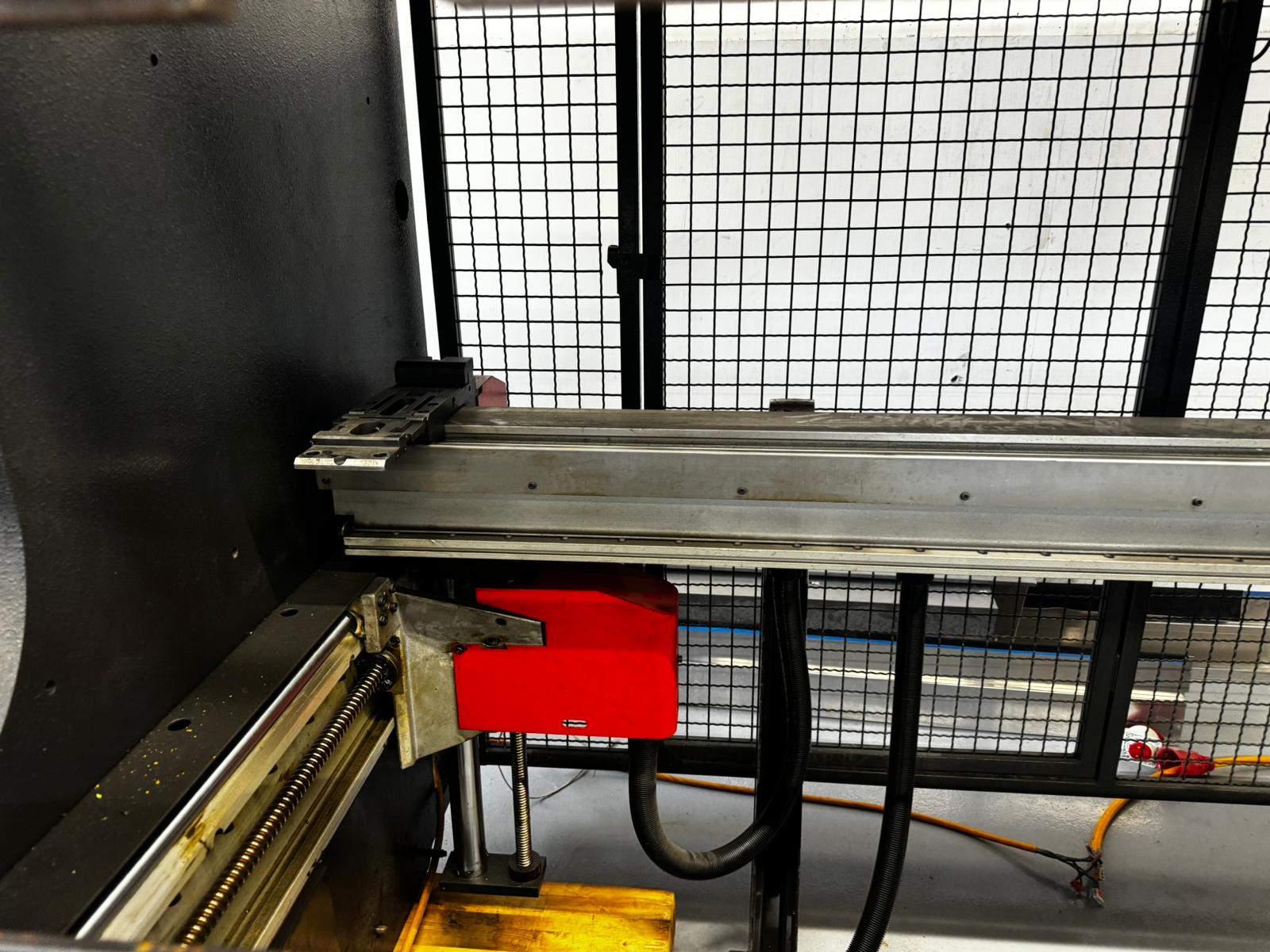 Used Amada HFE 100-3 I Press Brake I 2002