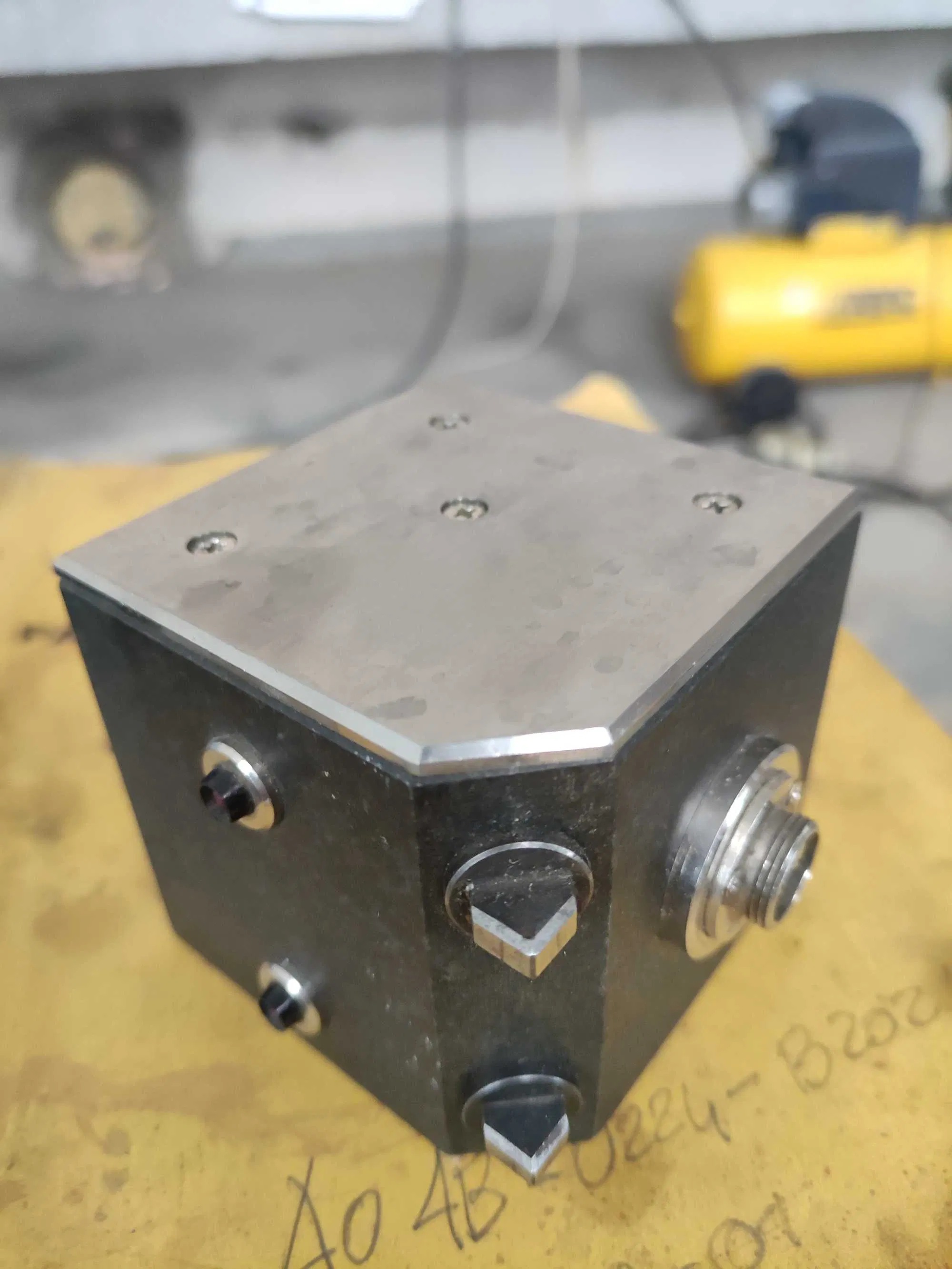 Used Fanuc Tape Cut W3 I Wire EDM Machine I 1990