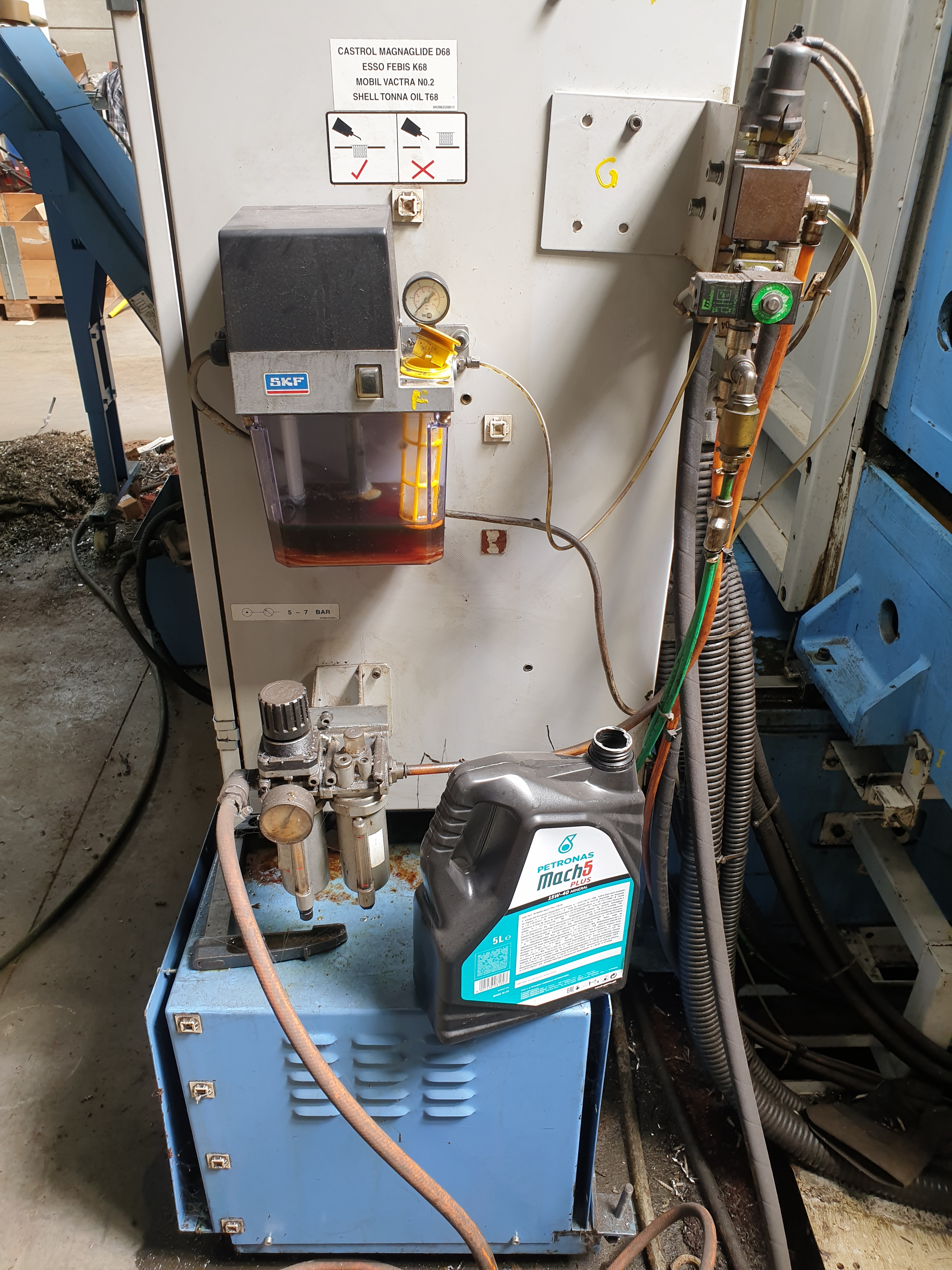 Gebruikt MAZAK VTC 30 C