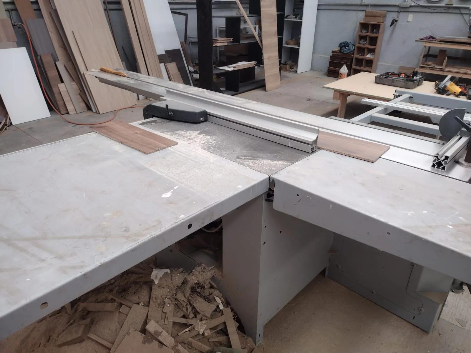 Usado Sierra de Mesa Deslizante Felder K 540 S I