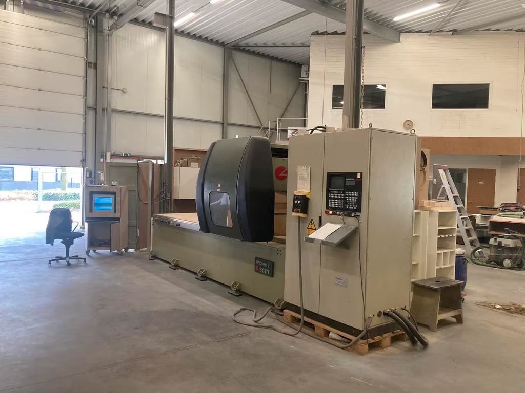 Used SCM Record 2 I CNC Machining Center