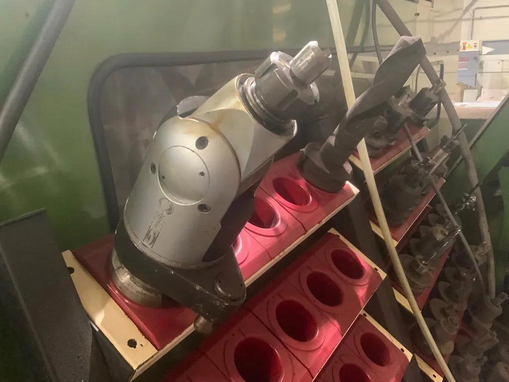 Gebruikt Mazak AJV 25-405 I Verticale Bewerking Centrum