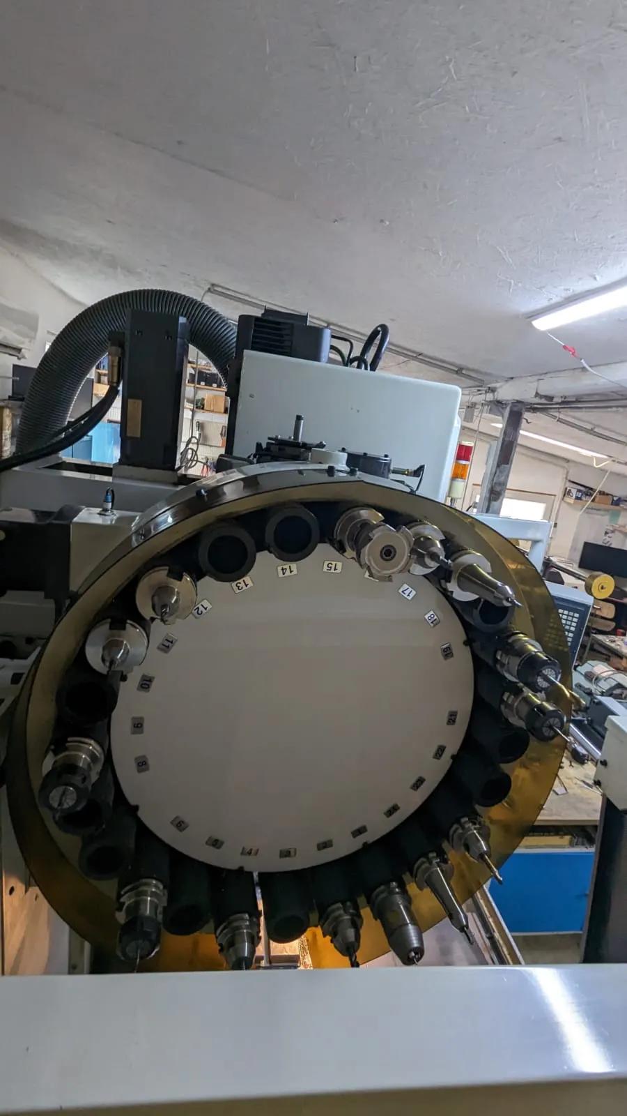 Gebruikt Spinner VC500 I Vertical Bewerking Center