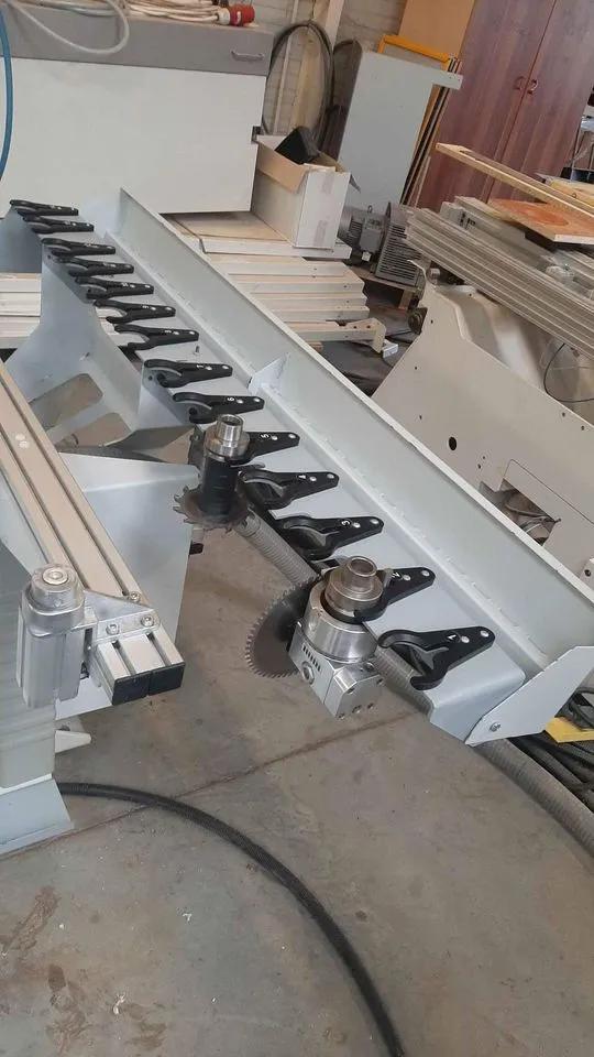 Usado Centro de Mecanizado CNC Holzher Pro-Master 7123 I