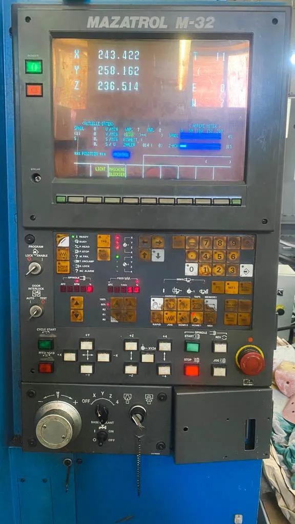 Gebruikt Mazak AJV-18 I Verticale Bewerking Centrum