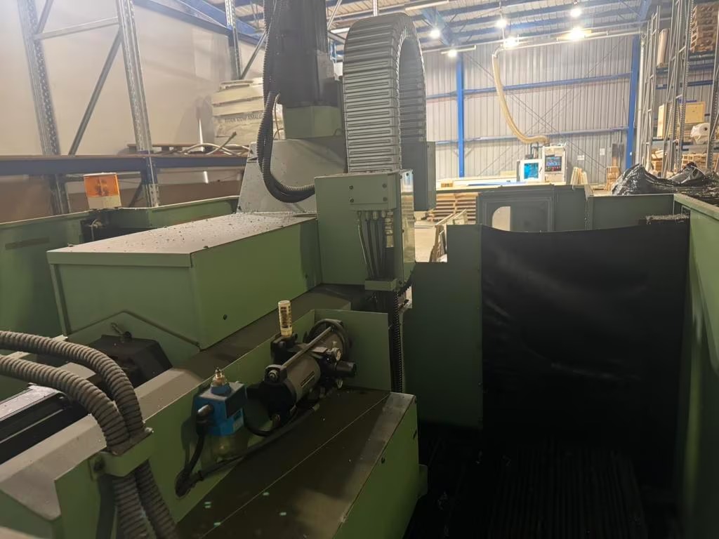 Used Matsuura VX-1100 I Vertical Machining Center I 1991