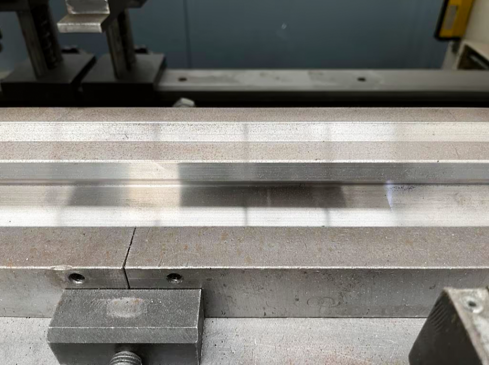 Gebruikt Ermaksan CNC HAP 2600 X 80 - Persrem - 2005