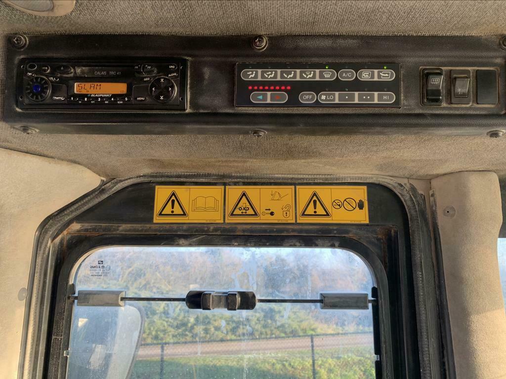 Gebruikt KOMATSU WA470-5