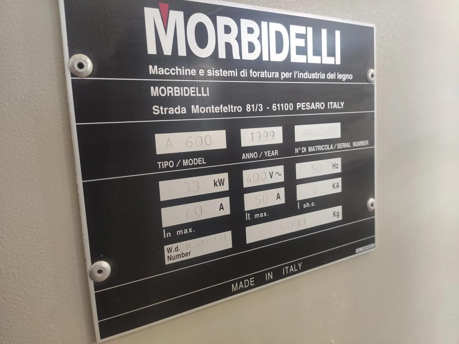 Usado Centro de mecanizado CNC Morbidelli A 600 I 1999