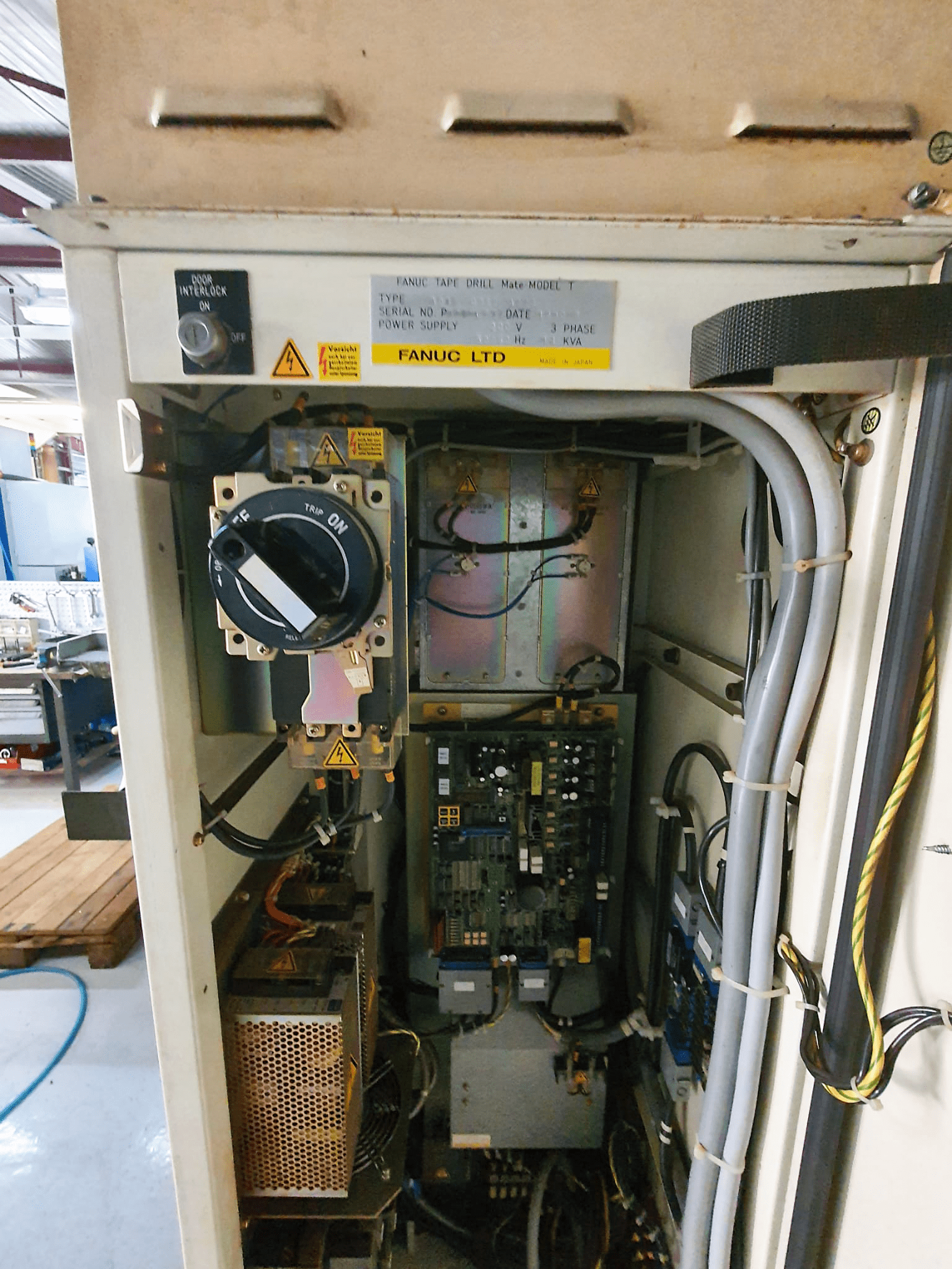 Gebruikt Stama MC 010 - Verticaal Bewerkingscentrum - 1990