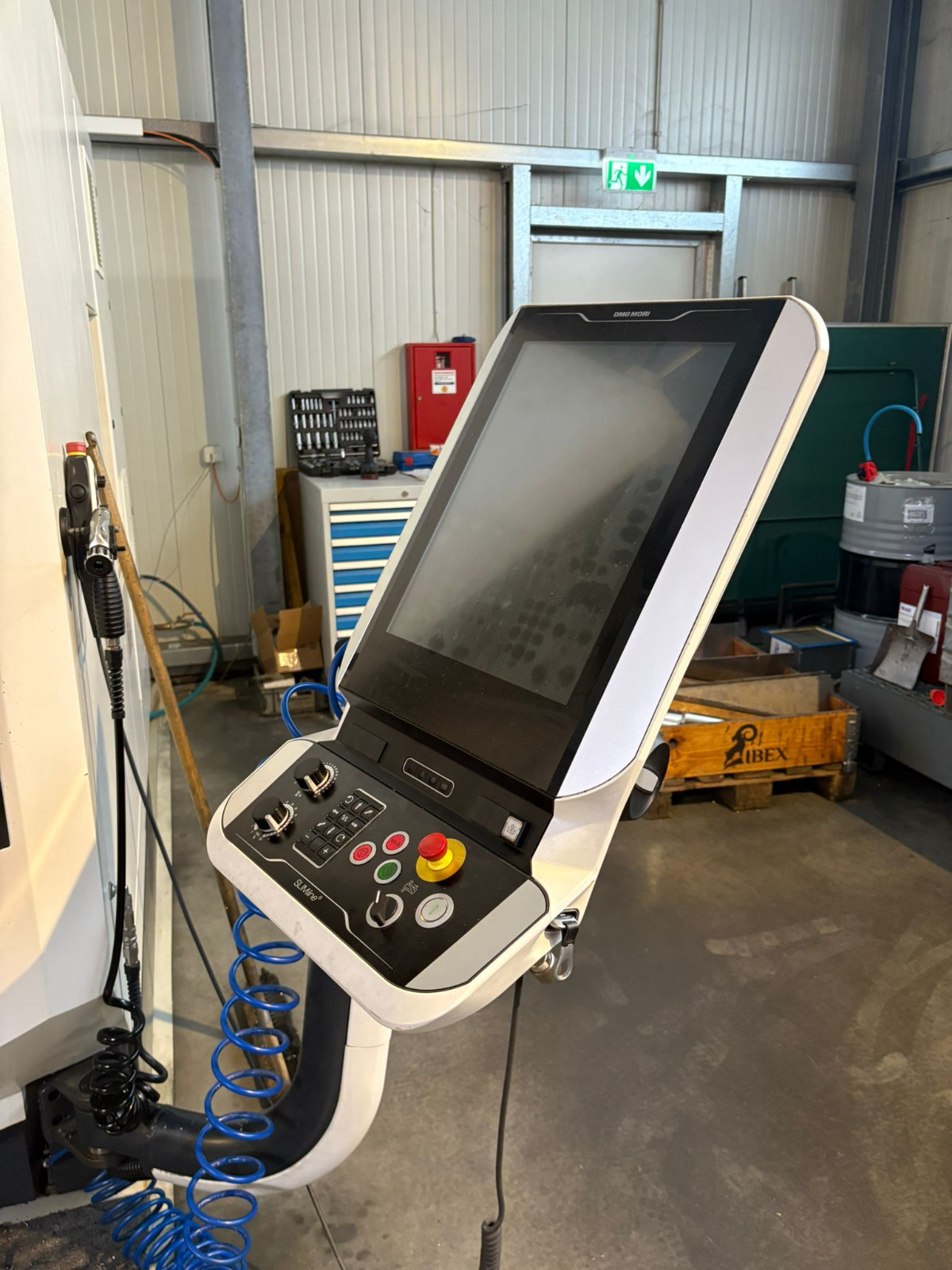 Used DMG Mori CMX 600 V I Vertical Machining Center I 2018