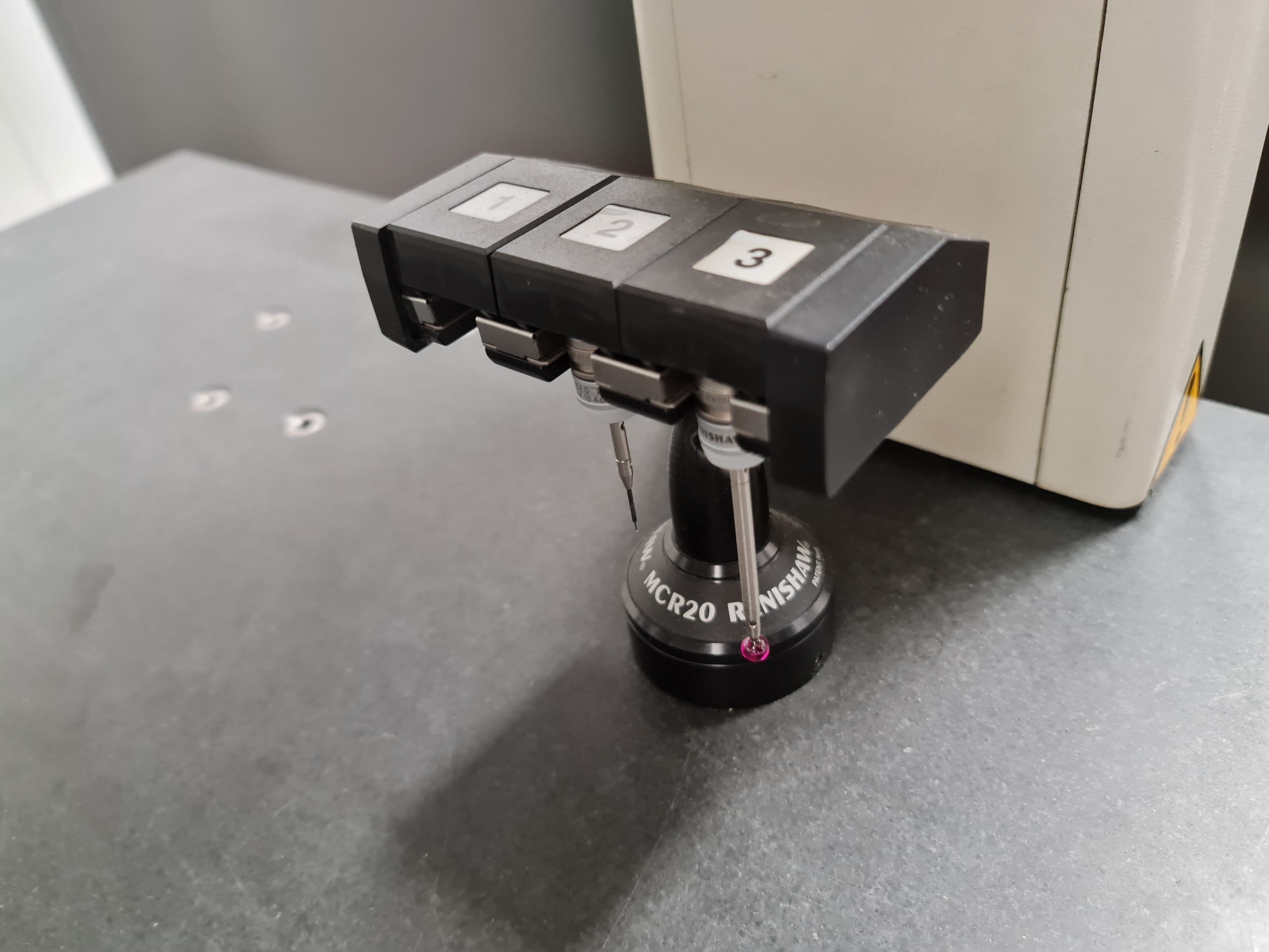 Gebruikt 2004 MITUTOYO CRYSTA C 544