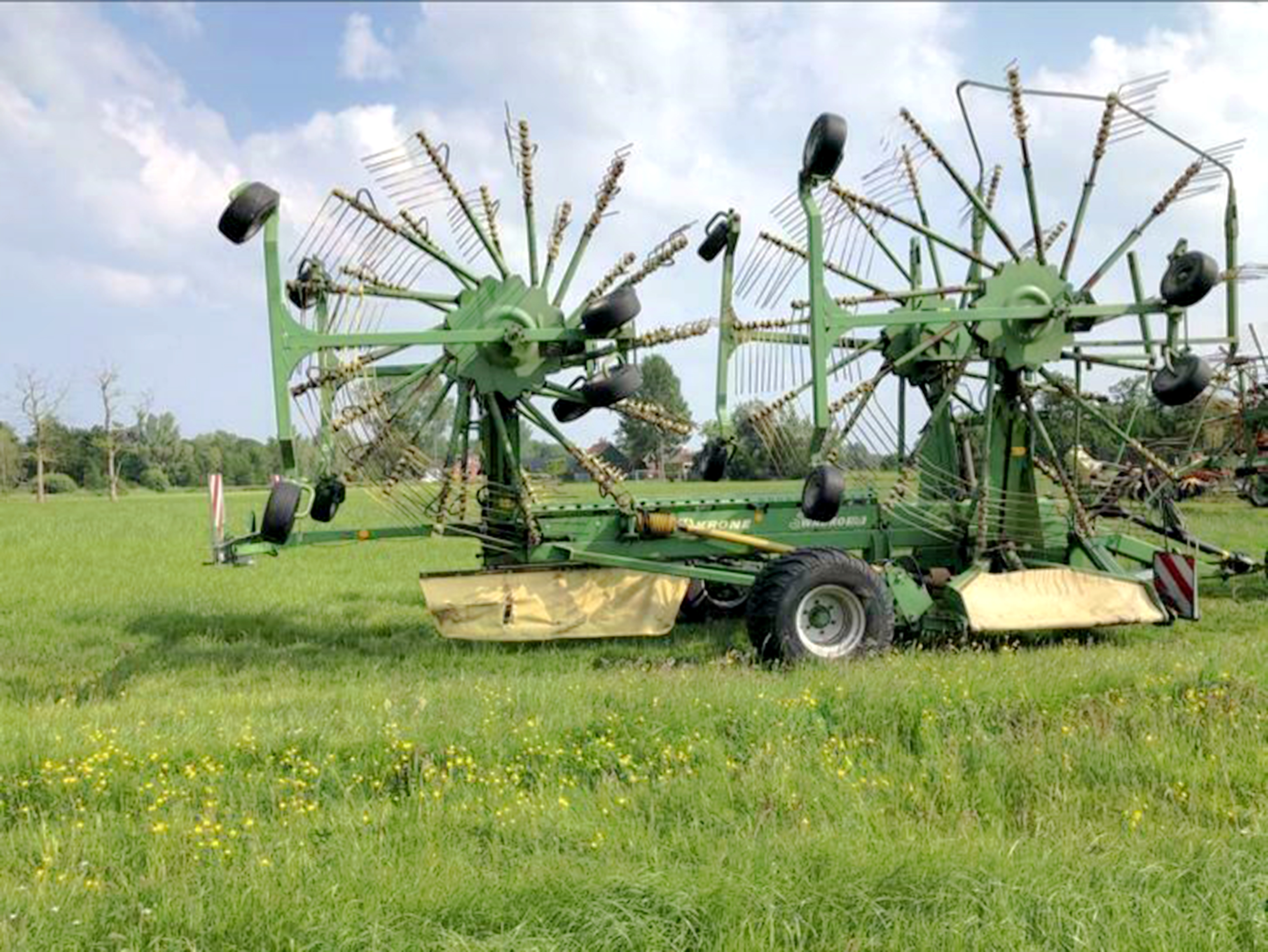 Gebruikt KRONE SWADRO 1250 4 - 2005