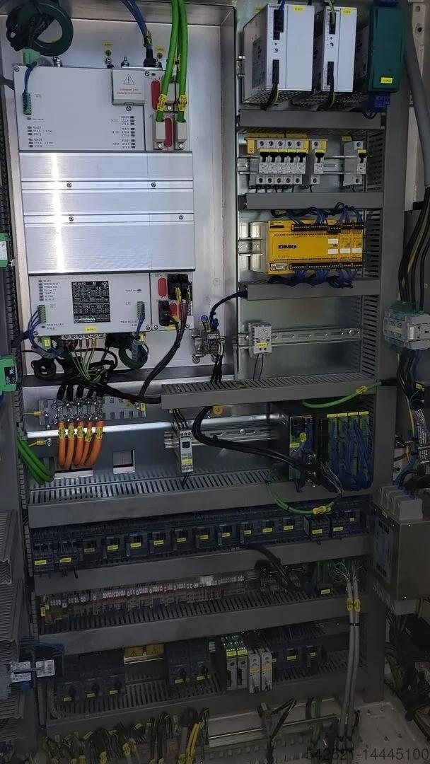 Gebruikt DMG MORI CMX 1100 V I Verticale Bewerkingcentrum