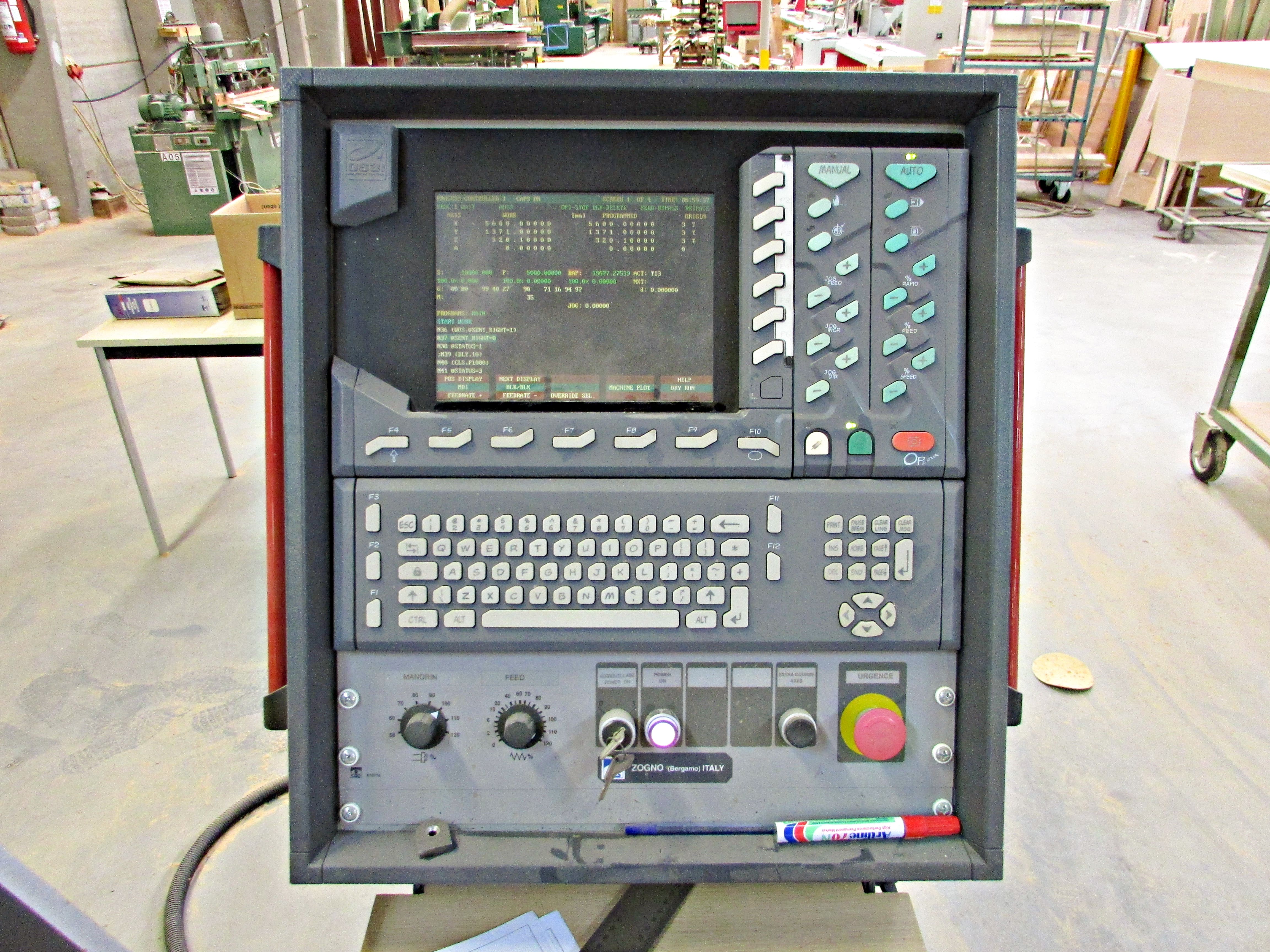 Usado CMS KM60 R8 - Centros de mecanizado CNC - 1999