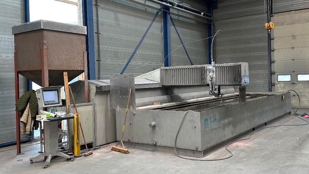 Used Flow Waterjet 714000-1 I Waterjet Cutting I 2010