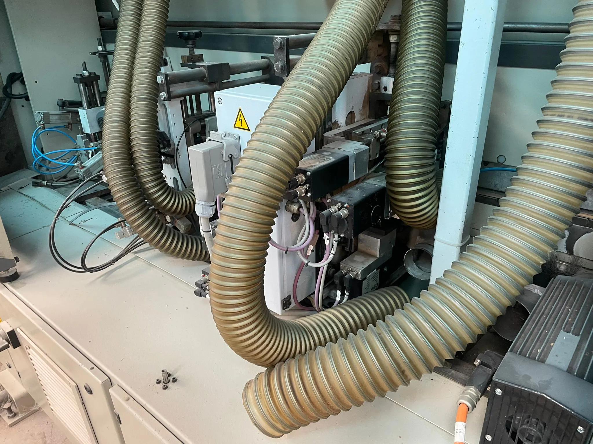 Usado Homag Optimat KAL 310/9/A20/S2 I Biseladora