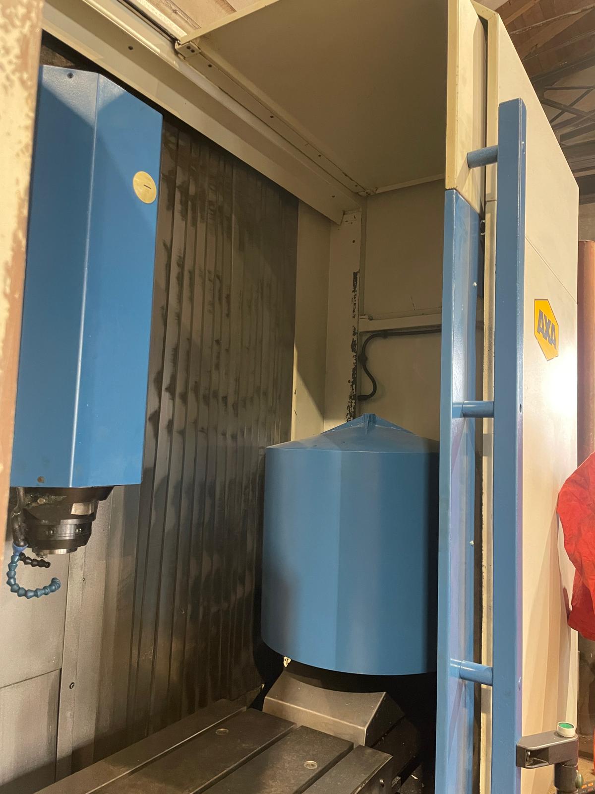 Used AXA VCC 1000 I Vertical Machining Center I 2005