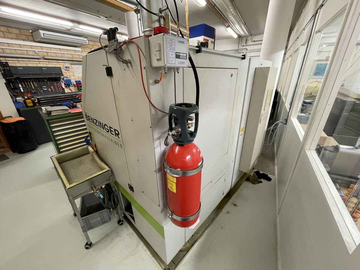 Used Benzinger TNE V6 I CNC Lathe I 1995