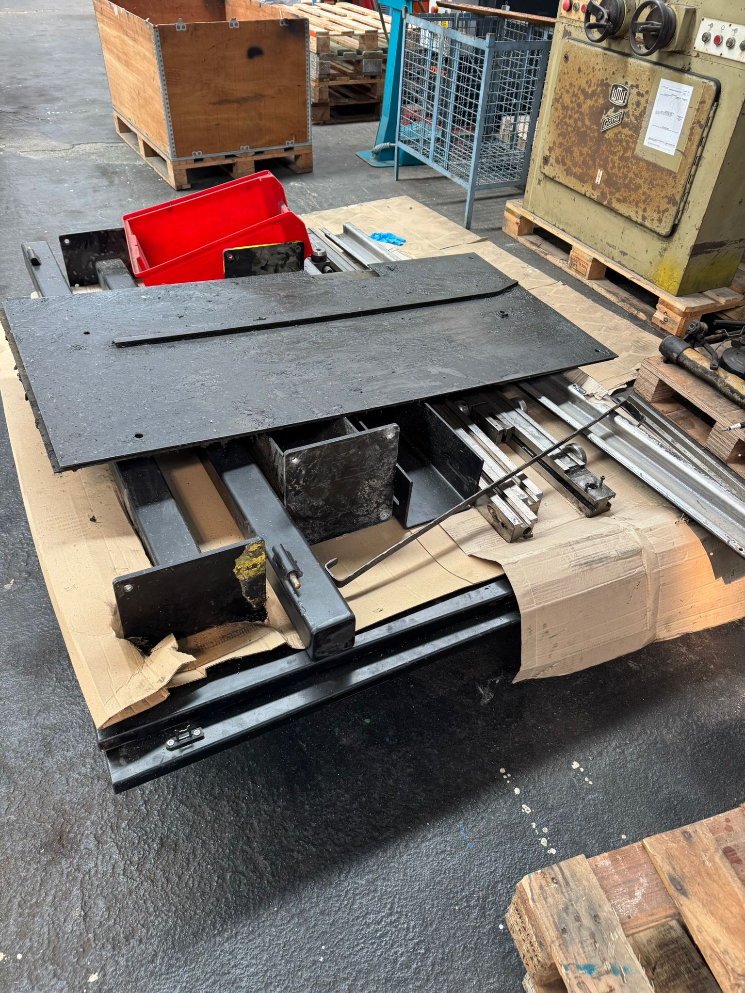 Used Amada Promecam GPX-840 I Guillotine Shear