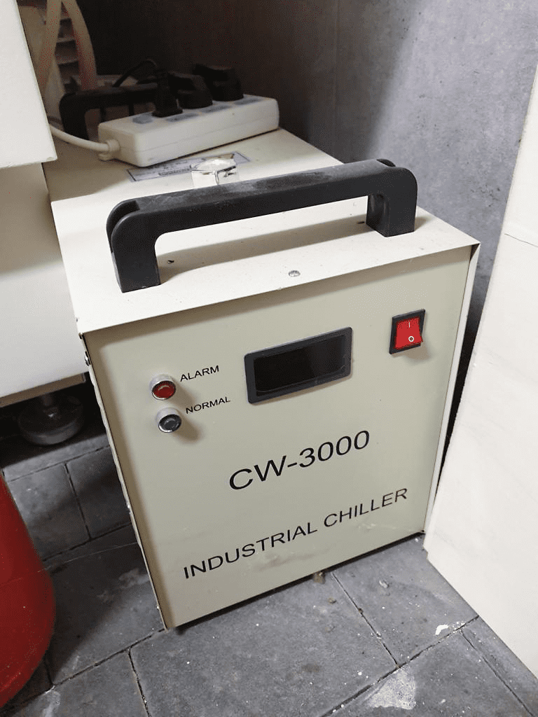 Usado Máquina de Grabado Will Feng 9060