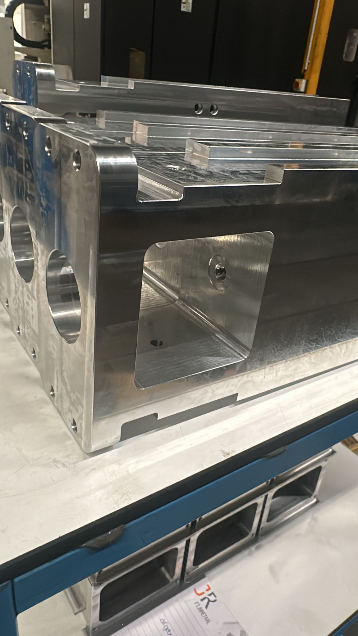 Used Mazak Variaxis 730-5X I Vertical Machining Center I 2005