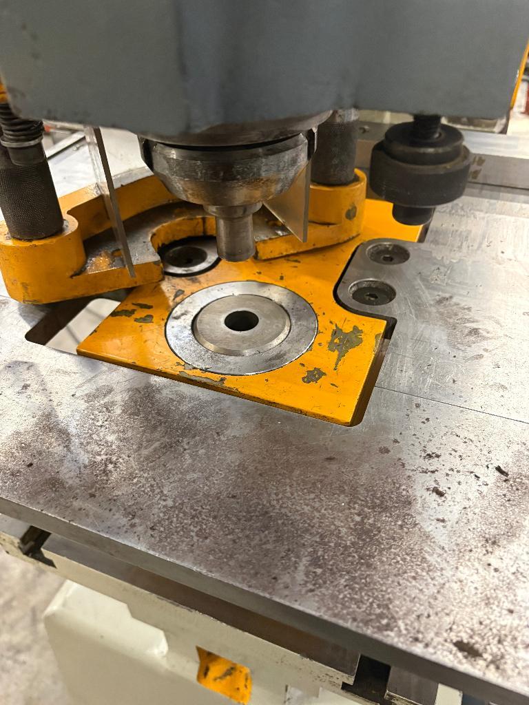 Used Haco Kingsland Multi 60 I Steelworker I 2009