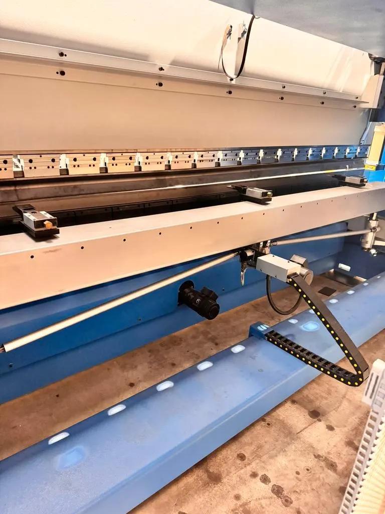 Usado Prensa de Pliegue Gasparini XB 140 I