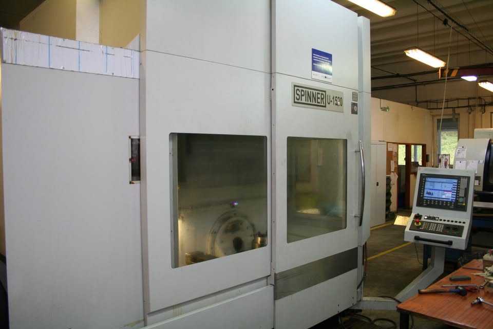 Used Spinner U5-1520 I Vertical Machining Center