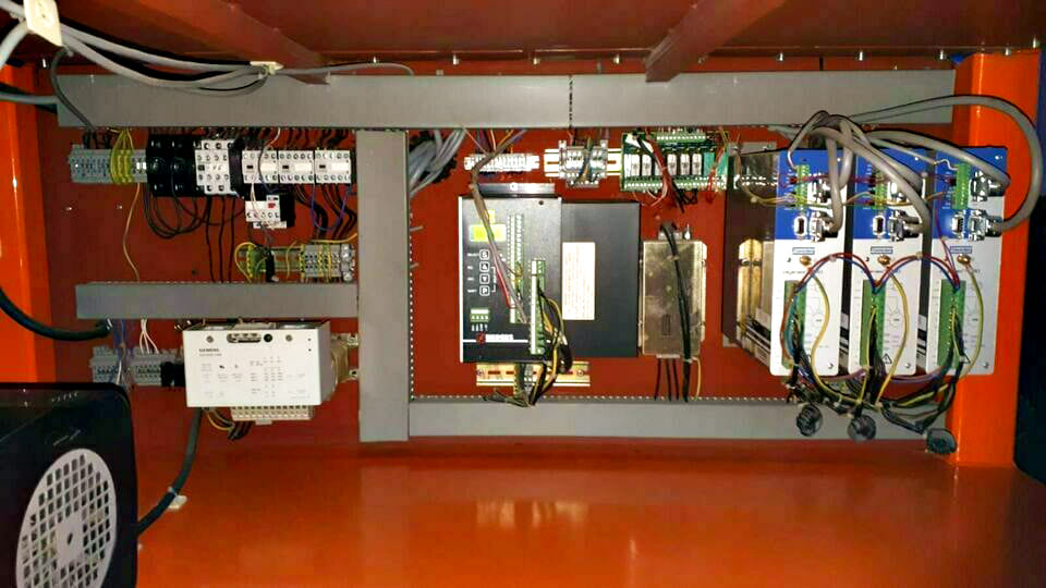 Usado Moda Ra2HS - Fresadora CNC - 1996