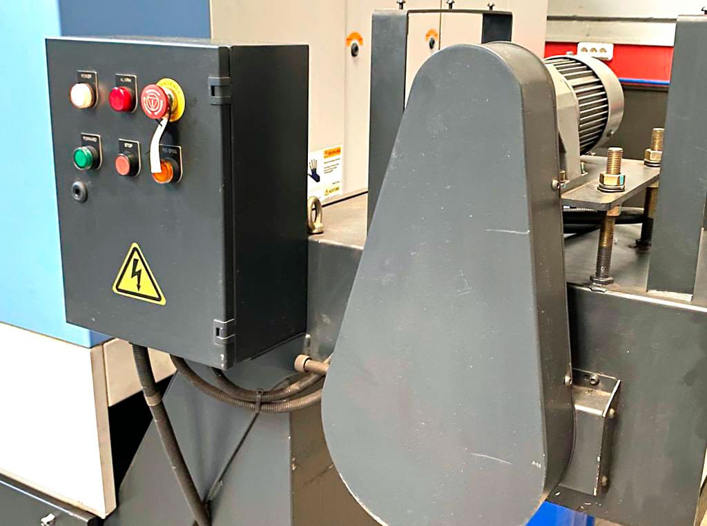 Gebruikt Doosan DNM750L - Verticaal bewerkingscentrum - 2011