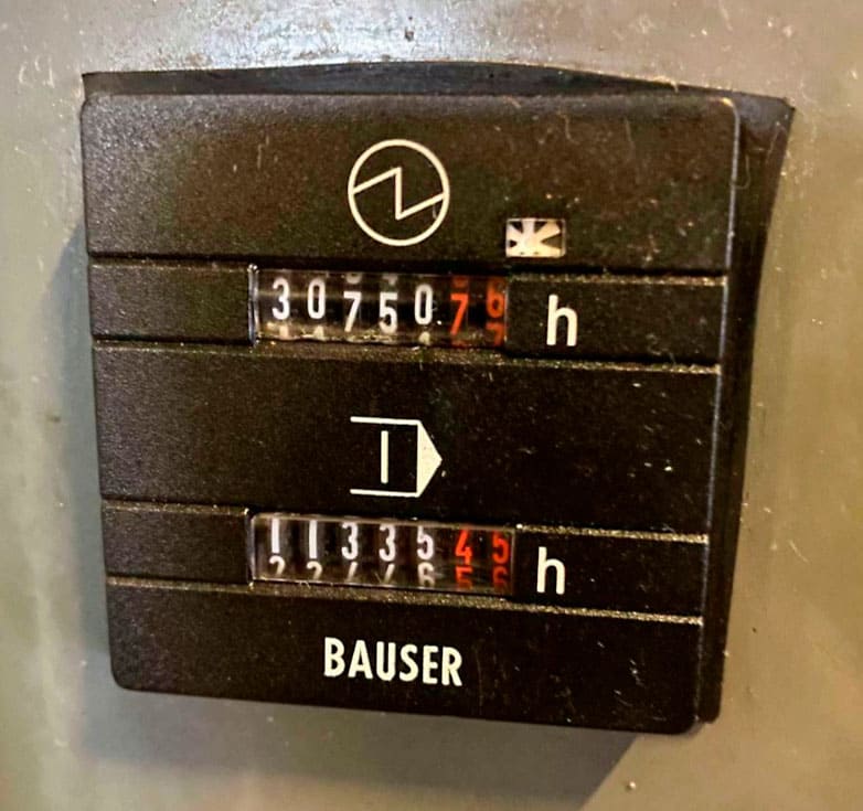 Usado Deckel Maho DMU 100T - Centro de Mecanizado Vertical - 2002