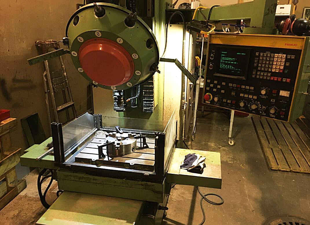 Gebruikt Fanuc Tape CENTER MODEL D - CNC Verticale Bewerkingscentra - 1982