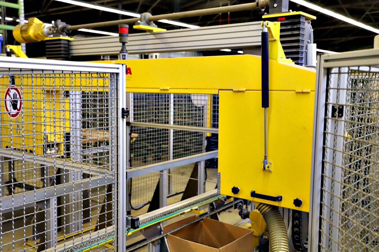 Usado Hema HTR600 - Sierra de cinta - 2008