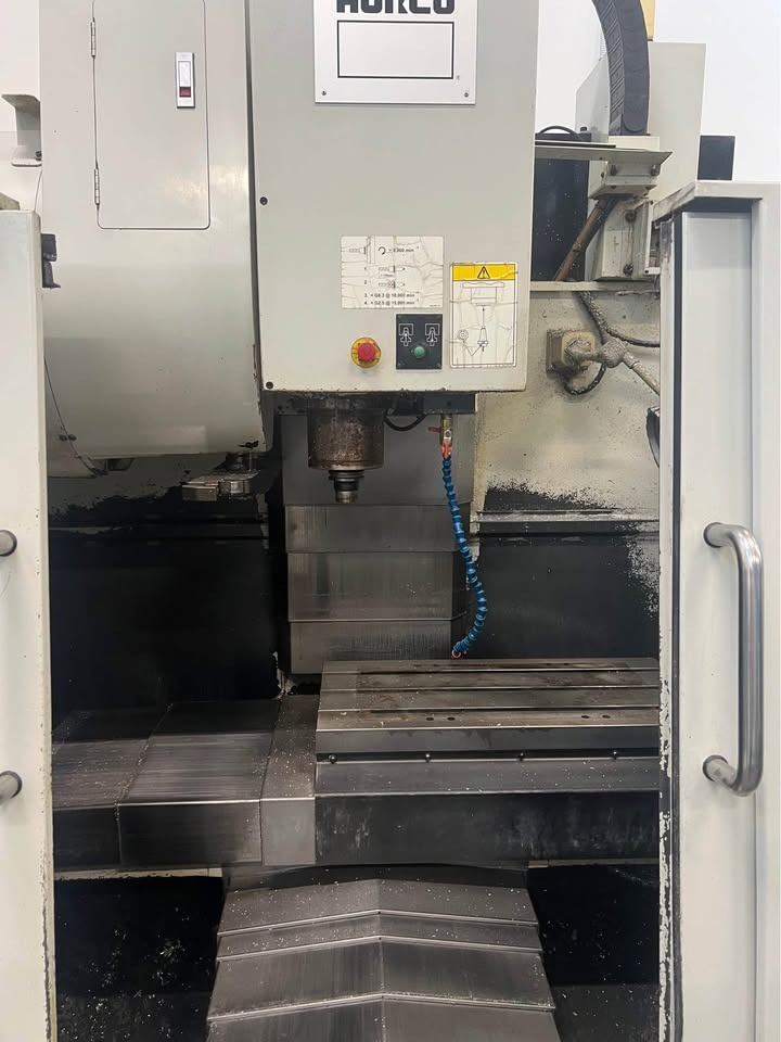 Used Hurco VM1 I Vertical Machining Center I 2004