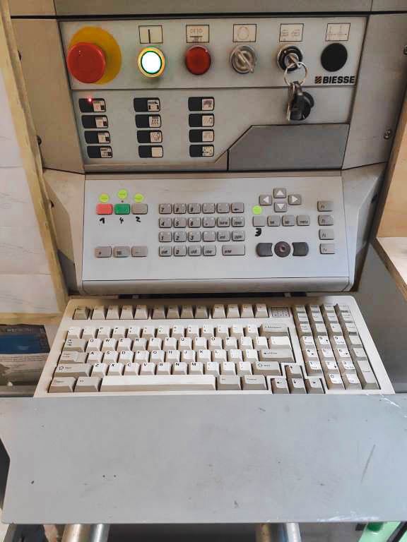 Gebruikt Biesse Rover 30 - CNC Bewerkingscentrum - 1998