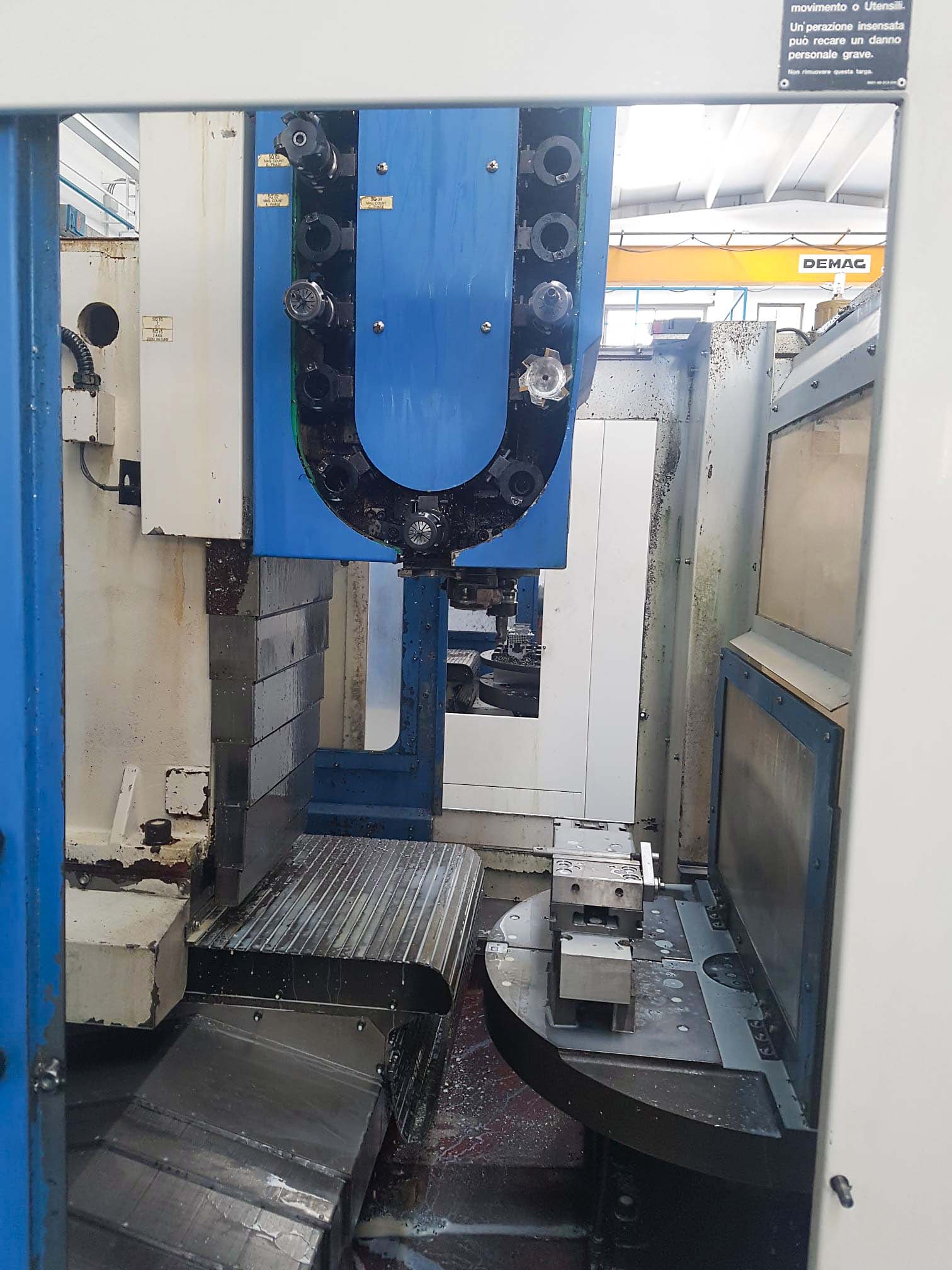 Gebruikt KIA Center V25 - Verticaal bewerkingscentrum - 2005