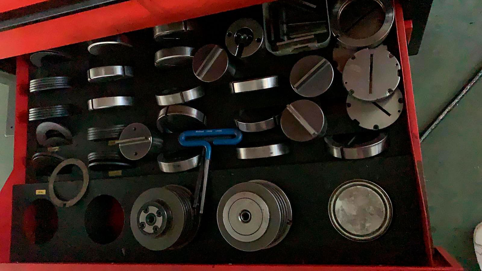 Gebruikt Amada Vipros 2510K - Ponsmachine - 1998