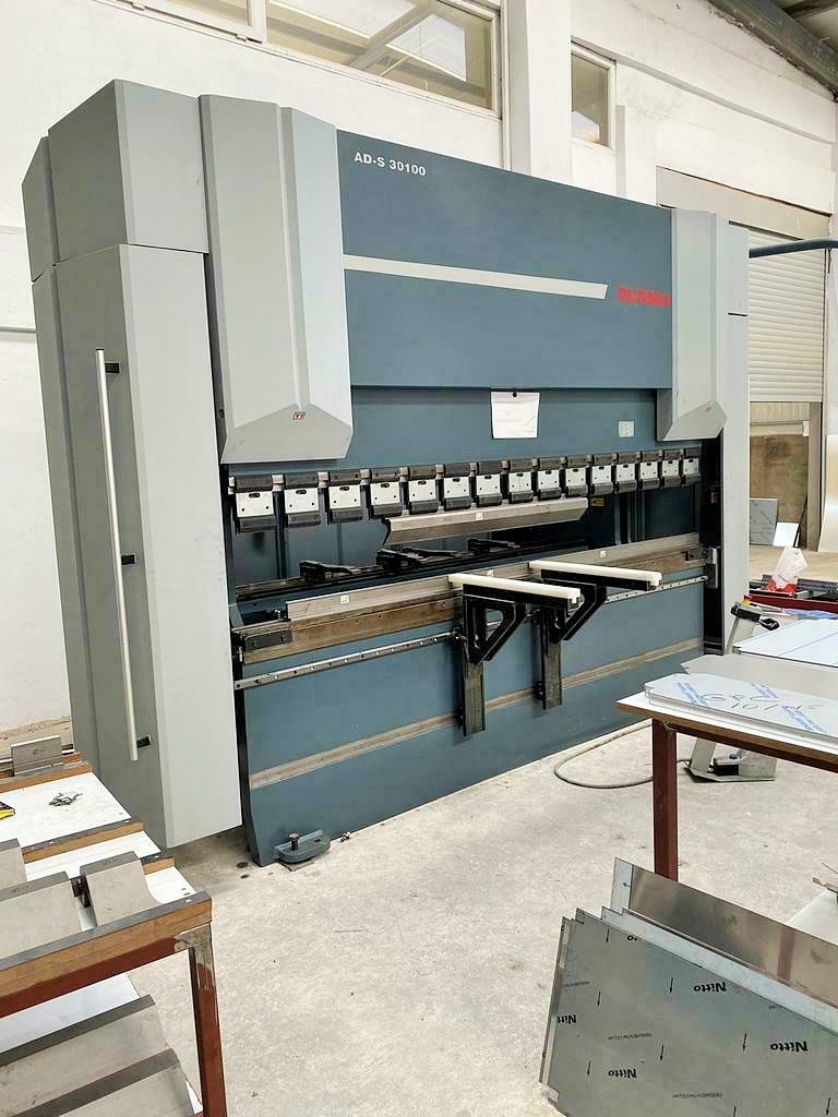 Gebruikt DURMA AD-S 30100