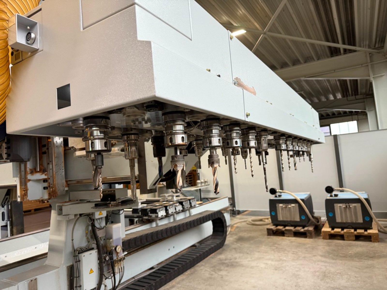 Used Homag Profi BMG 511/60/12/F/AP I CNC Machining Center I 2011